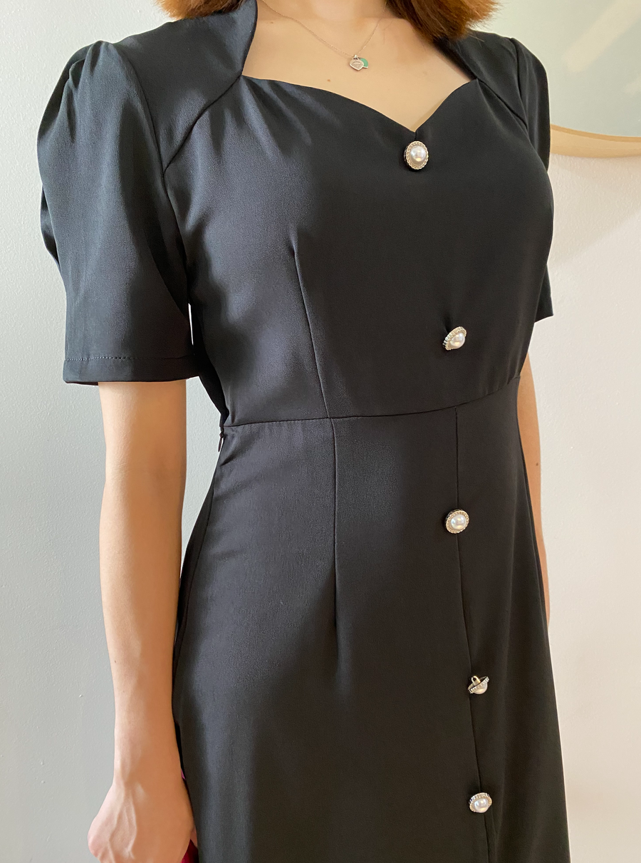 Curvy Black Dress (pre-order)